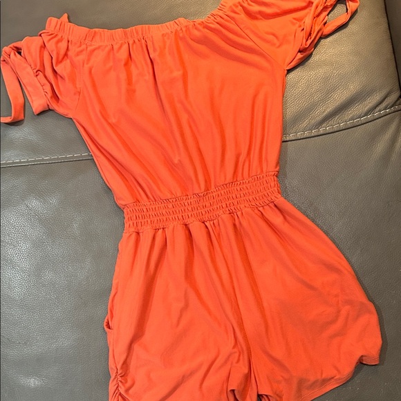 Derek heart Off-Shoulder Orange Romper, size S - Picture 5 of 5
